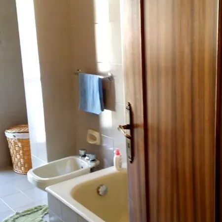 With 3 Bedrooms In With Balcony 700 M From The Beach Apartment