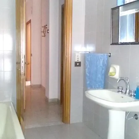 With 3 Bedrooms In With Balcony 700 M From The Beach Apartment Marina di Gioiosa Ionica